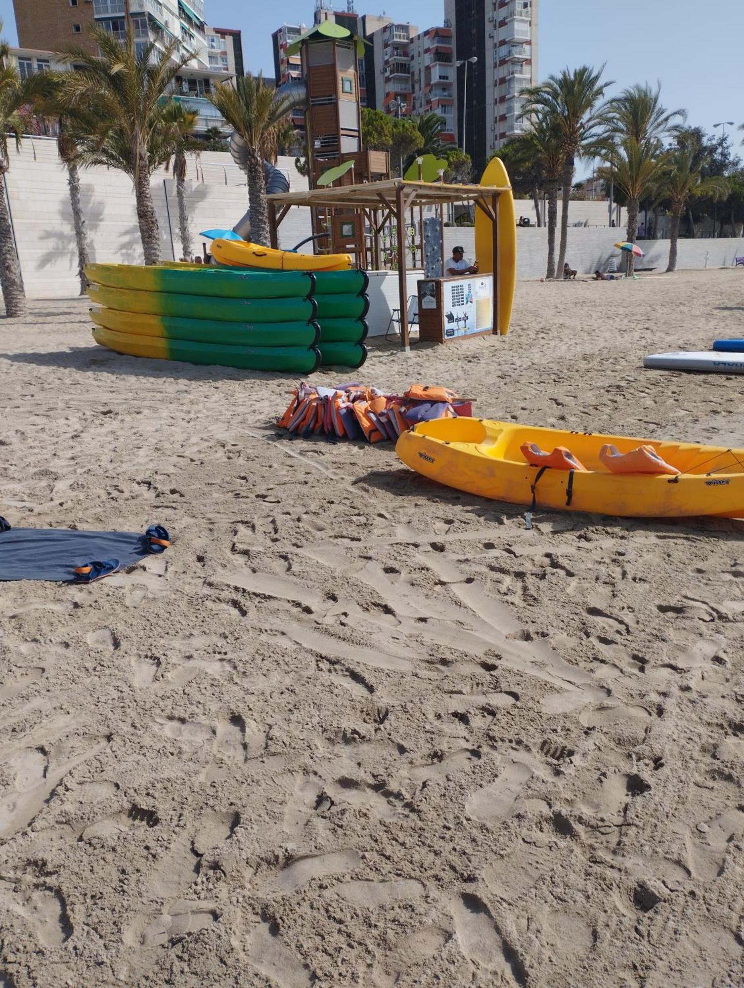 A 50 Metros Del Mar Y En 2 Paradas De Bus Estas En El Centro De Alicante Eksteriør bilde
